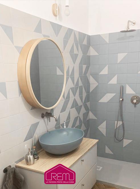 Bagno con un'originale composizione