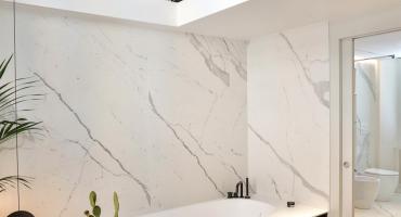 Bagno di design in marmo