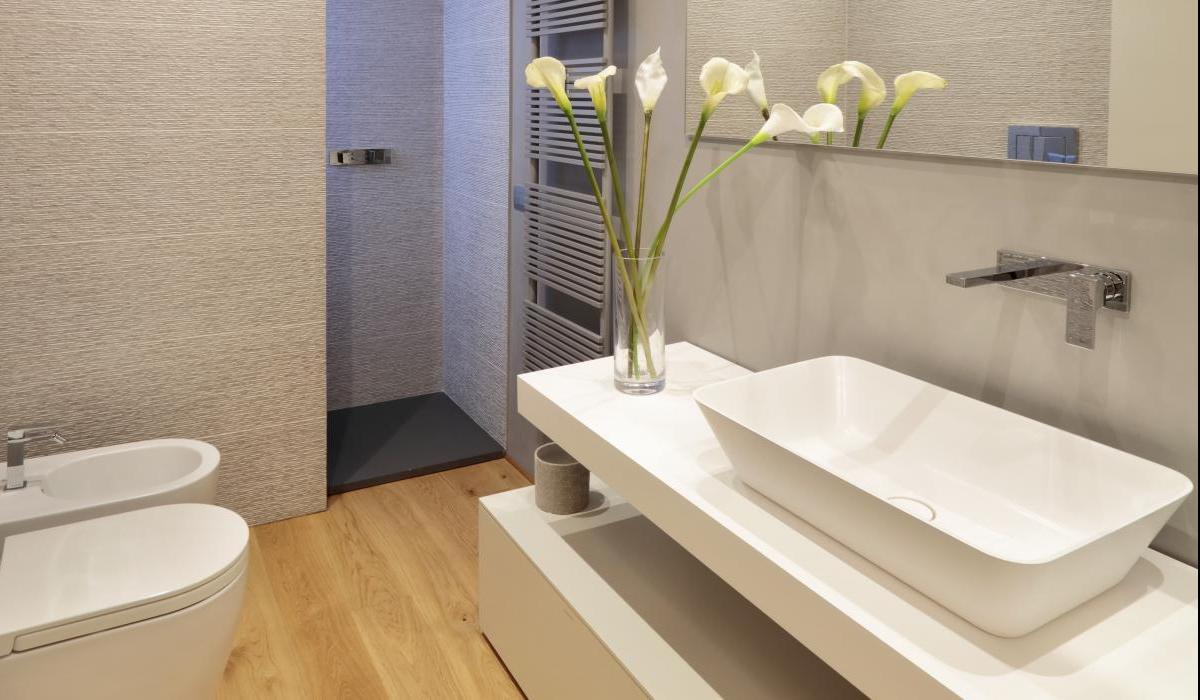 piastrelle-porcelanosa-sanitari-hatria-lavabo-casabath-piano-sospeso-casabath-rubinetteria-fantini-architetto-roberta-castelli.jpg