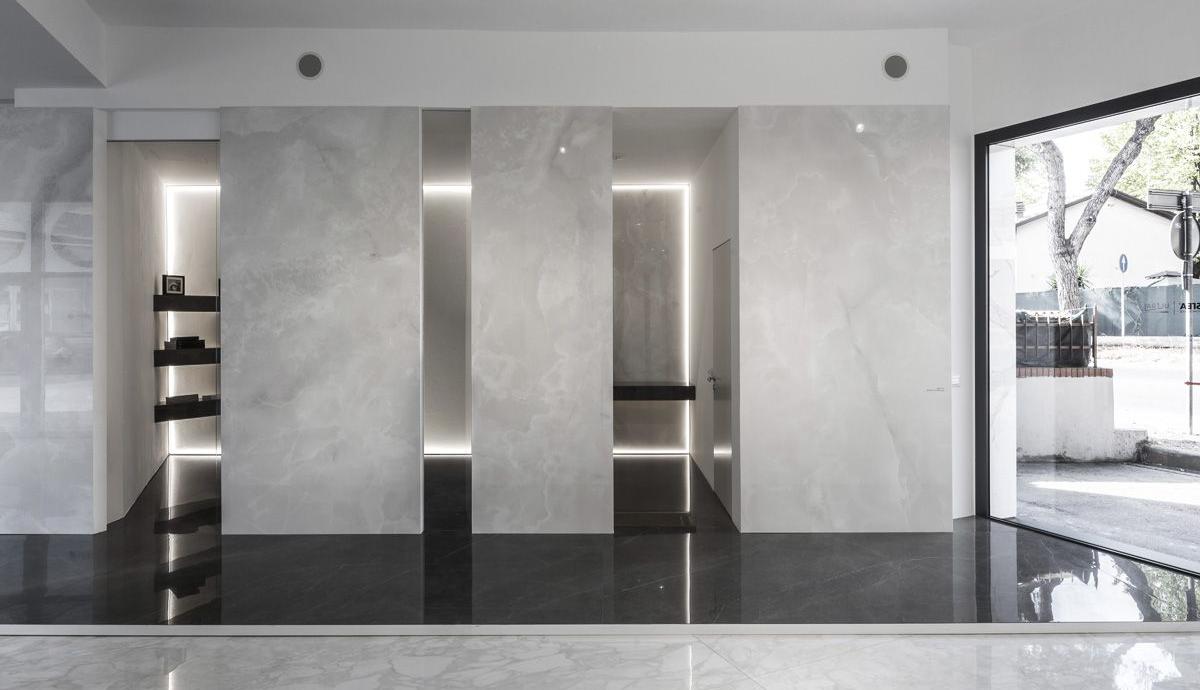 Showroom Carrara